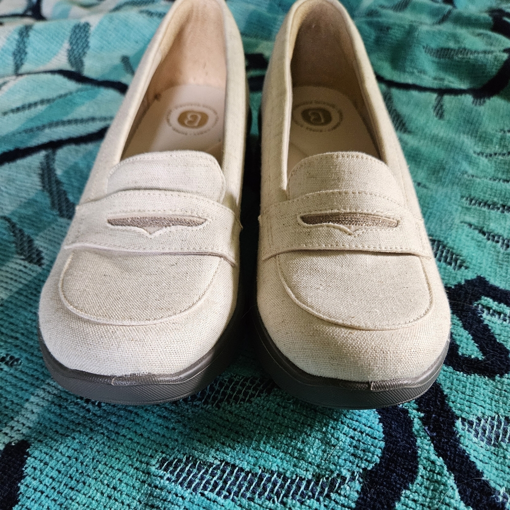 Women's Beige Loafers